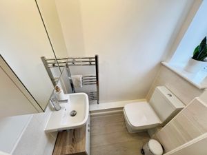 Guest wc- click for photo gallery
